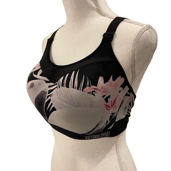 Victoria Sports Bra    - Picture 2 of 5